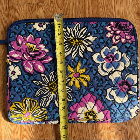 Vera Bradley Laptop Sleeve - Picture 6 of 6